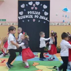 Krasnoludki w III Przedszkolnym Festiwalu Tańca Ludowego
