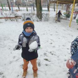 Jagódki, Wiewiórki i Jeżyki -  Zabawy na śniegu 