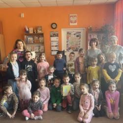 Grupa Jagódki z wizytą w Książnicy Pedagogicznej 