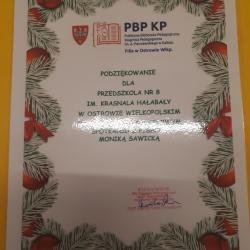 Nagrody dla Jagódek za udział w konkursie podczas spotkania z pisarką Moniką Sawicką