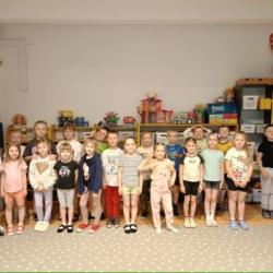 Zajęcia wychowania fizycznego w grupie Wiewiórek i Jagódek