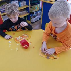 9240b256 C0c7 4a6c 8c98 253dc106b31b