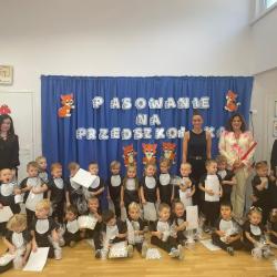 Pasowanie na Przedszkolaka w grupie Krasnoludki i Orzeszki 