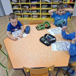 8f0ba88b 63f1 427f 94f5 0e3b9734e853