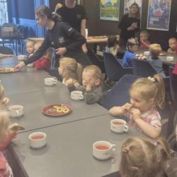 83b4f955 5401 4c49 8828 D06e633ba3ba