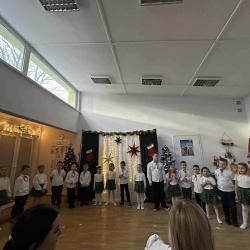 Db6fc5b6 5317 45ee 86b7 B85d4a1e2042