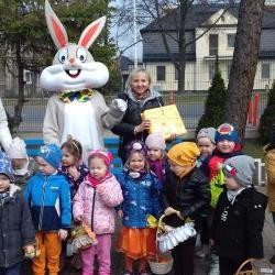 Odwiedziny zajączka i szukanie koszyczków